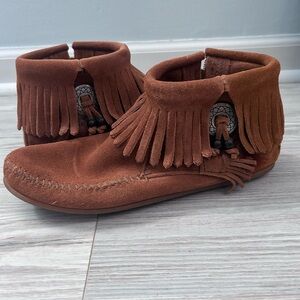 Minnetonka Moccasins Size 7